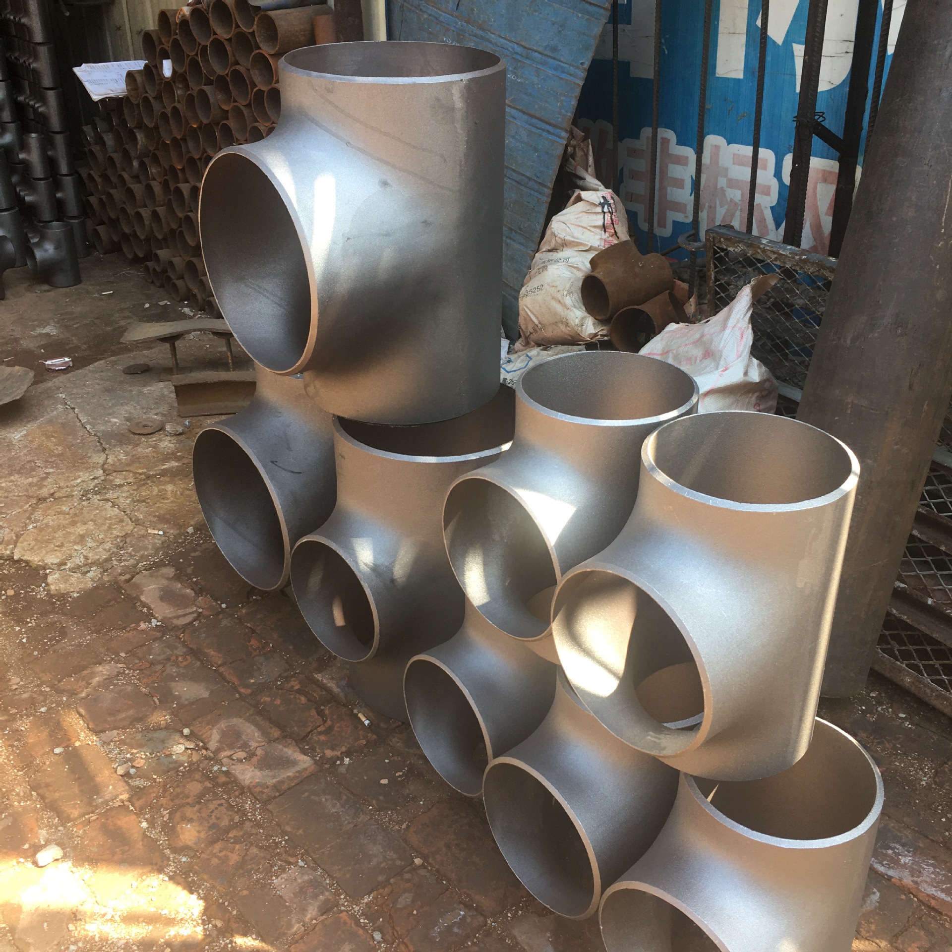 热压无缝异径三通碳钢20#冲压异径三通dn600*500*450*400*350*300