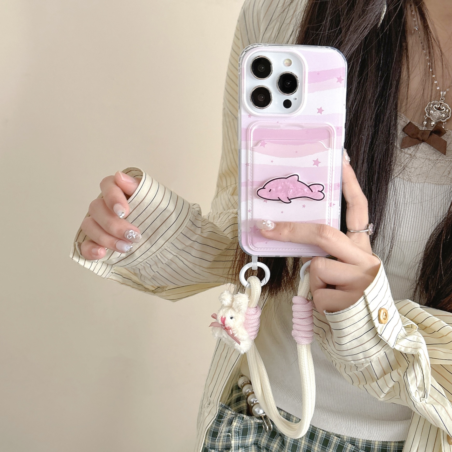 小众粉色海豚挂绳适用iphone15pro max苹果14手机壳13/12插卡软壳