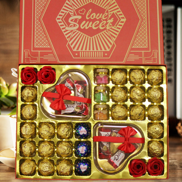情人节礼物女生送朋友老婆新年年会巧克力礼盒装浪漫惊喜网红零食