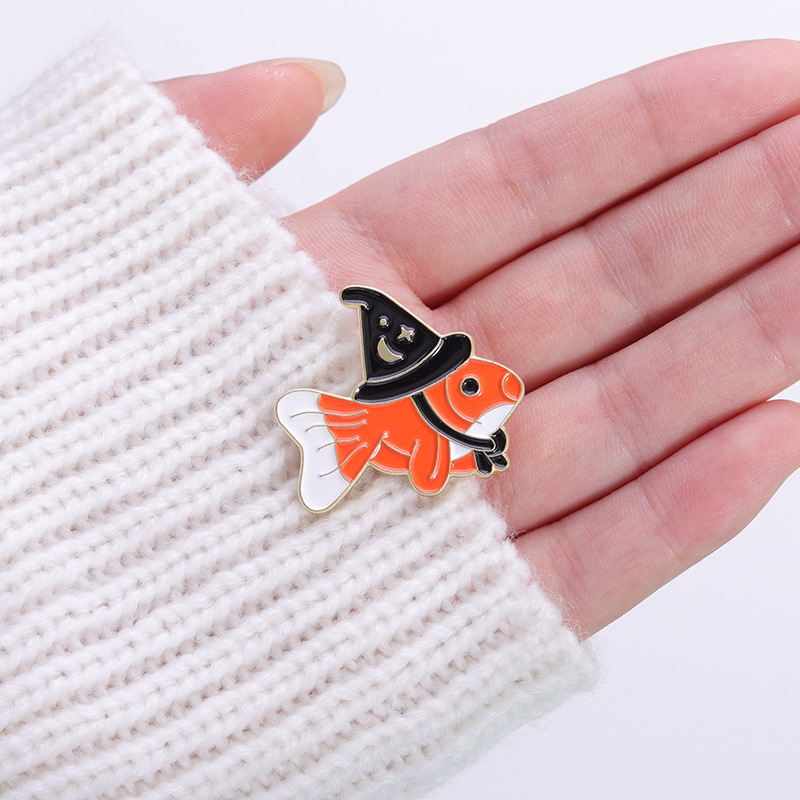 Foreign Trade Hot Selling Halloween Wizard Hat Small Goldfish Personality Fashion Cartoon Bag Clothing Brooch Accessories Wholesale