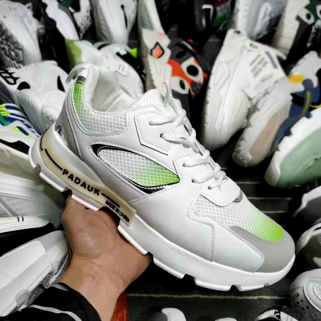 男士运动鞋批发库存尾货鞋处理大量现货便宜3-8元批发直播供应链