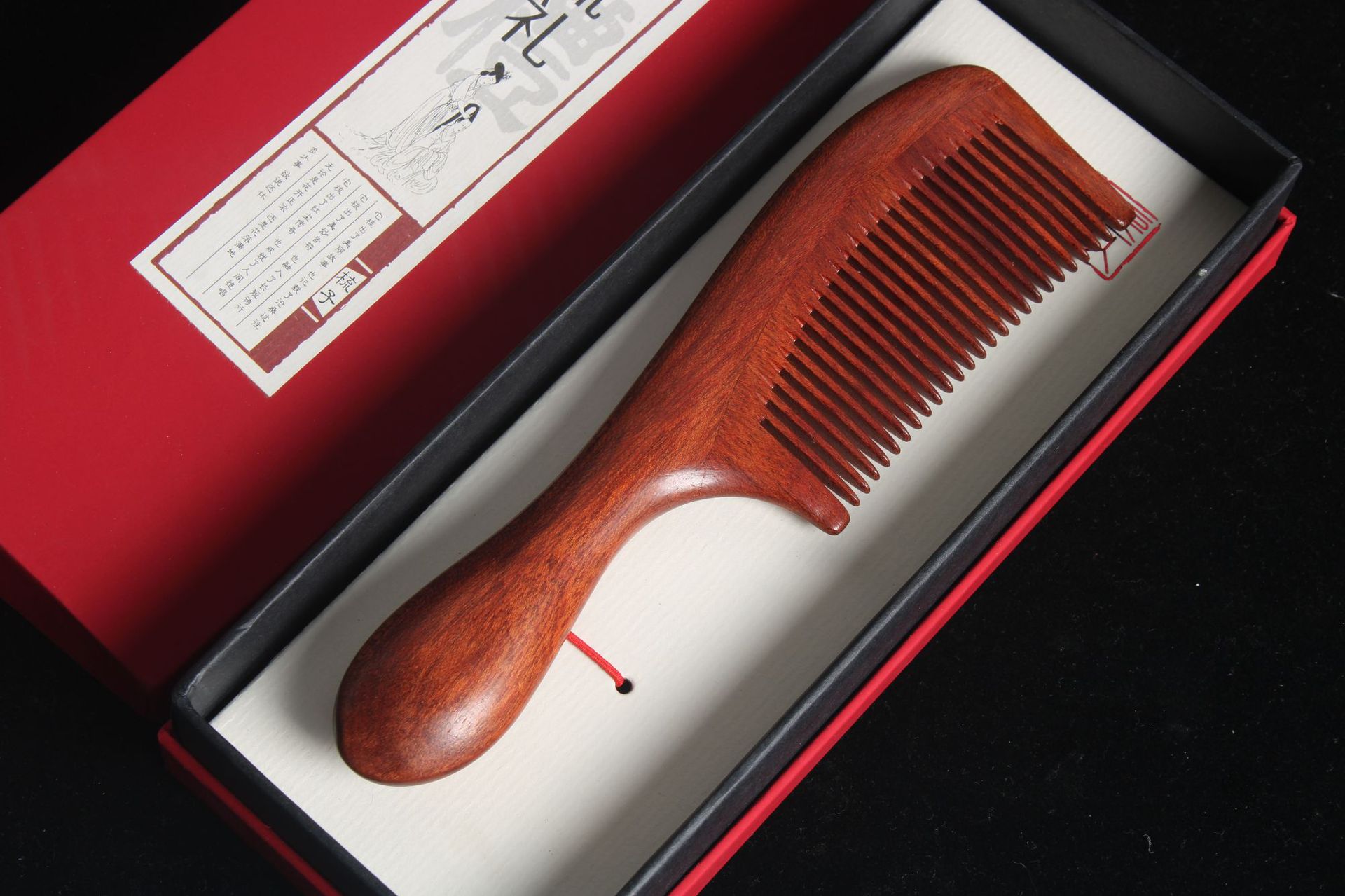 工厂批发血檀木梳子小叶紫檀美发梳大号鼓柄檀木梳