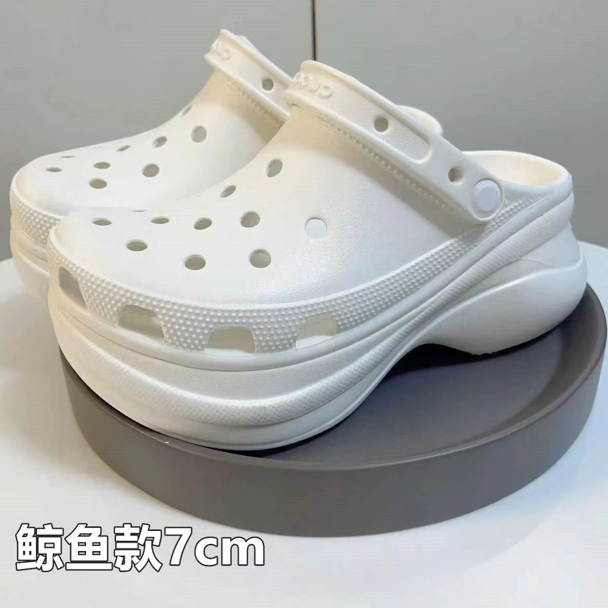 卡洛驰洞洞鞋鲸鱼厚底老爹鞋女鞋泡芙坡跟松糕沙滩凉拖鞋206302