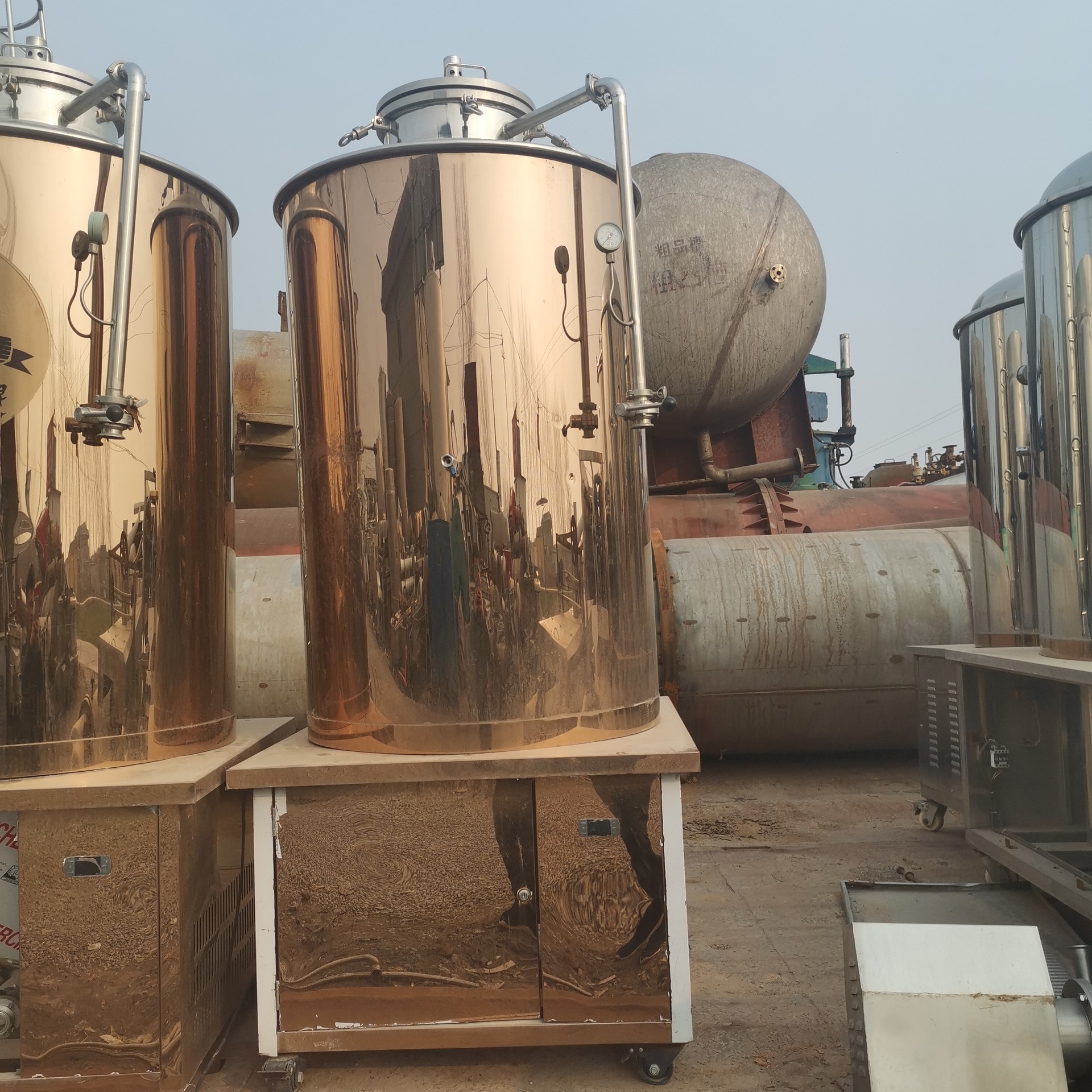 转让九成新精酿啤酒300l升发酵罐自酿啤酒设备糖化罐不锈钢储酒罐