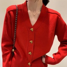 韩版V领羊毛衫女绒开衫小香风爱心扣宽松显瘦红色外套针织上衣潮