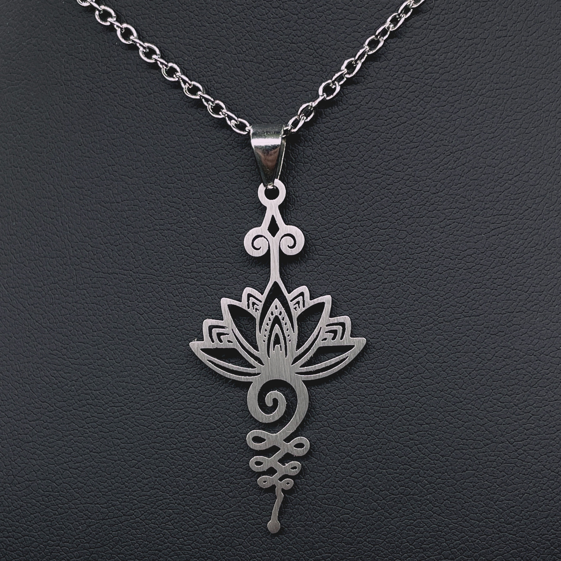 2021wish新款时尚项链简约莲花吊坠花朵不锈钢材质项链跨境新品