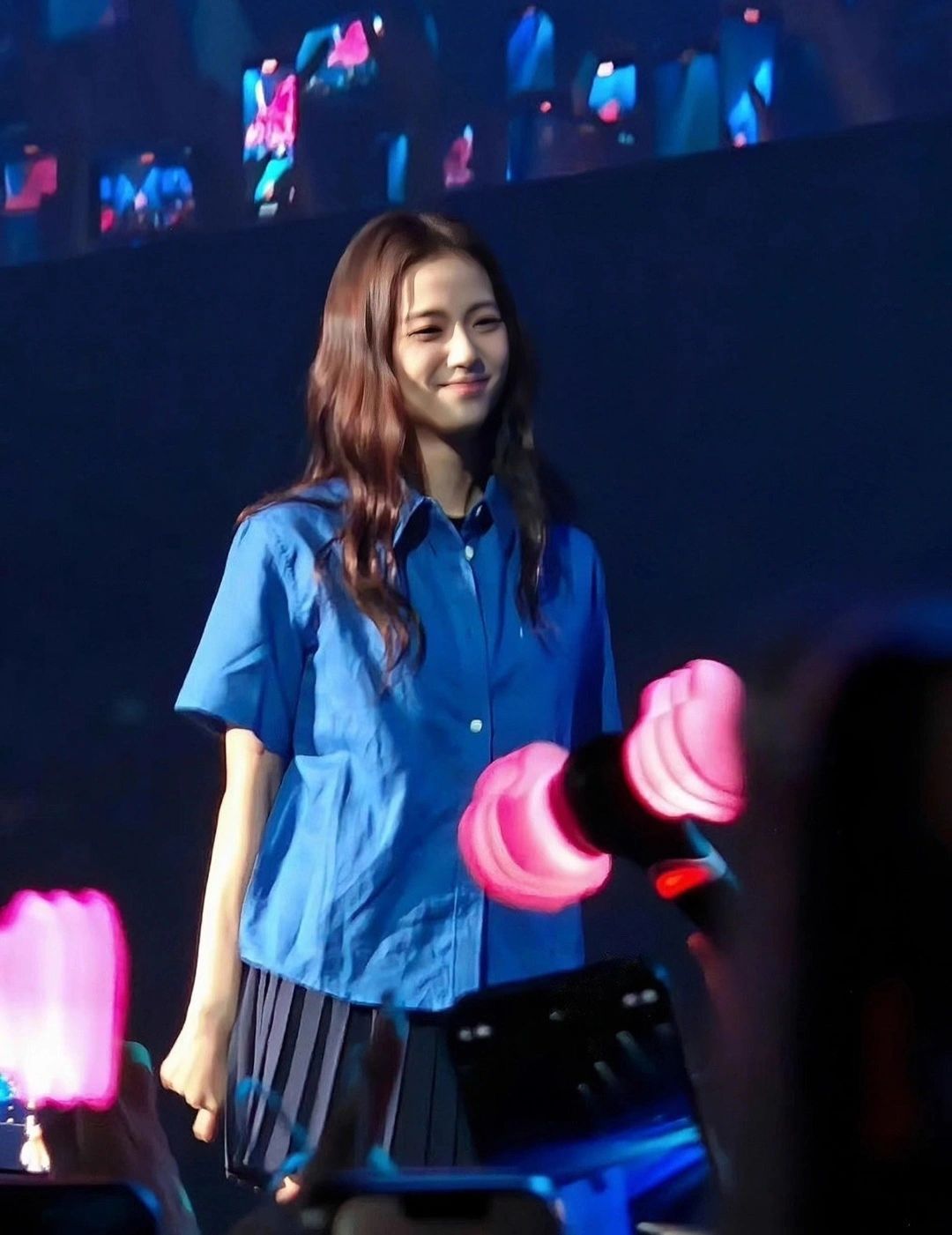 韩国小众 金智秀 jisoo同款经典百搭翻领蓝色单排扣短款村衫-阿里巴巴