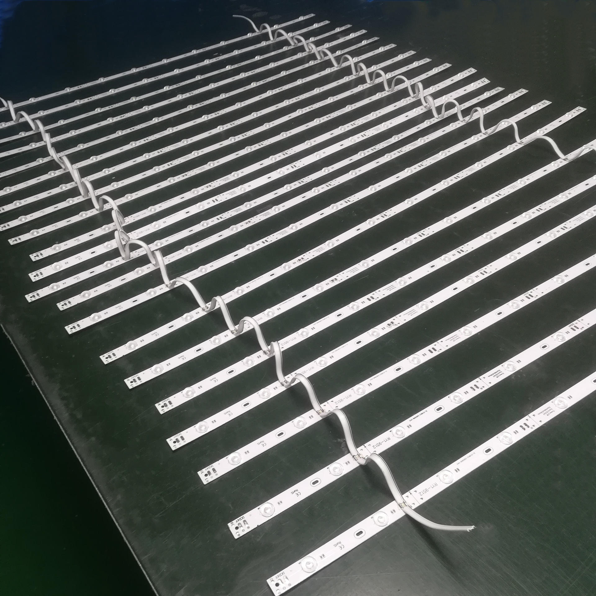 17.3*10.5mmled硬灯条铝外壳 卡槽铝外壳 6063国标铝 自然不变形-报价