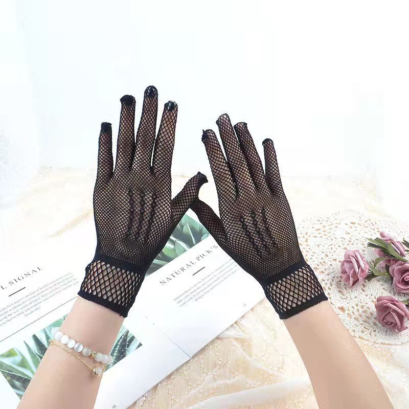 Spring and Summer Women's Fashion Lace Gloves Bar Nightclub Stage Performance Sexy Cutout Fishnet Gloves Etiquette Gloves