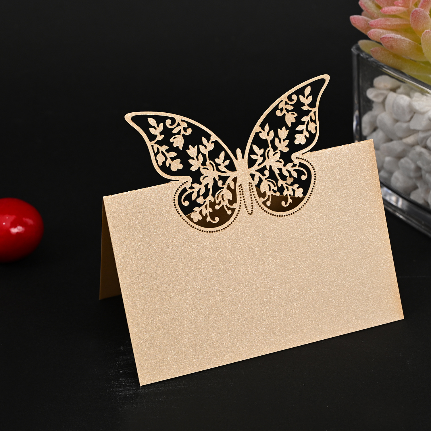 婚庆立体蝴蝶席位卡 激光镂空桌位卡 高档台卡 姓名签到台