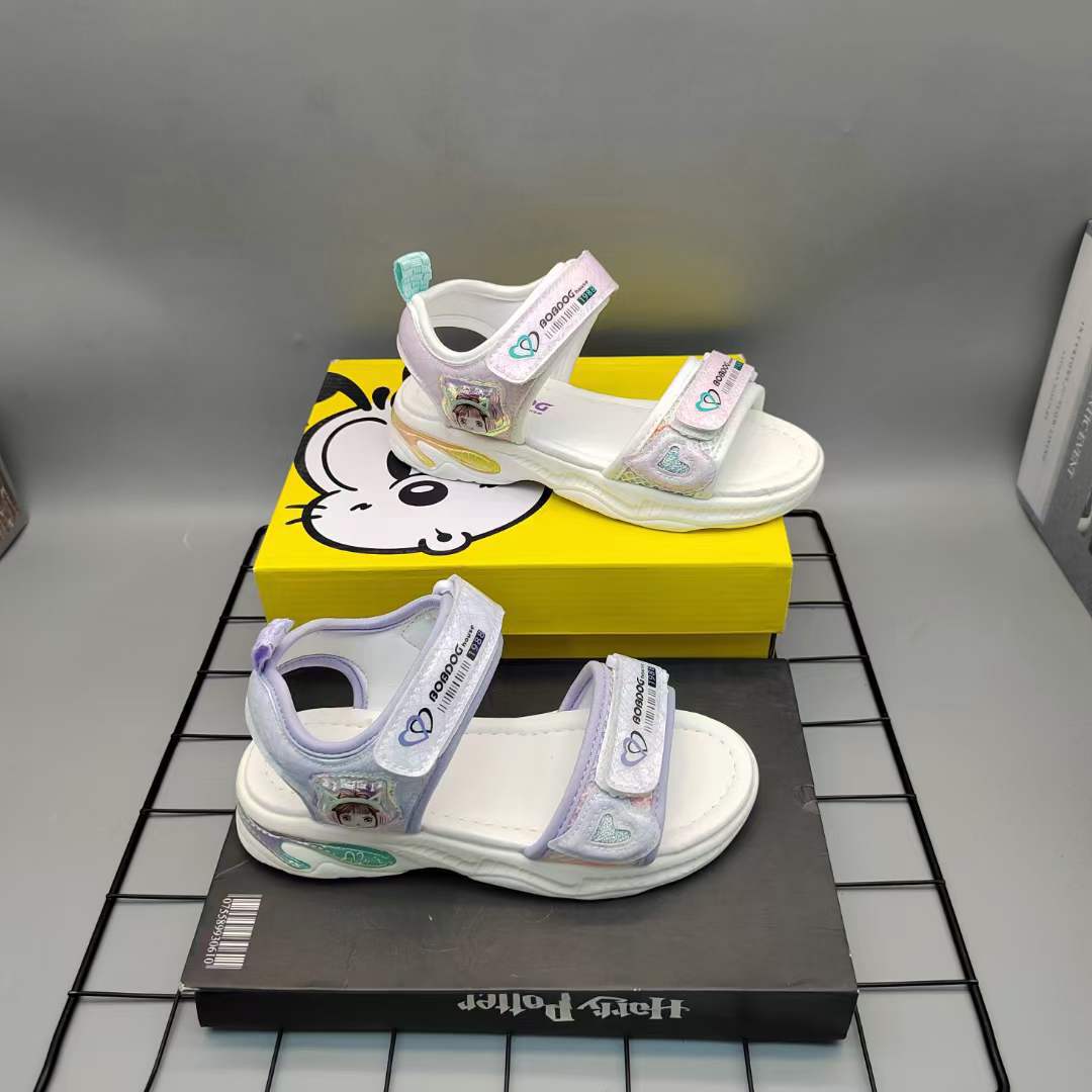 宝派巴布豆女童凉鞋2024夏季新款沙滩鞋轻便软底亮灯休闲凉鞋9275