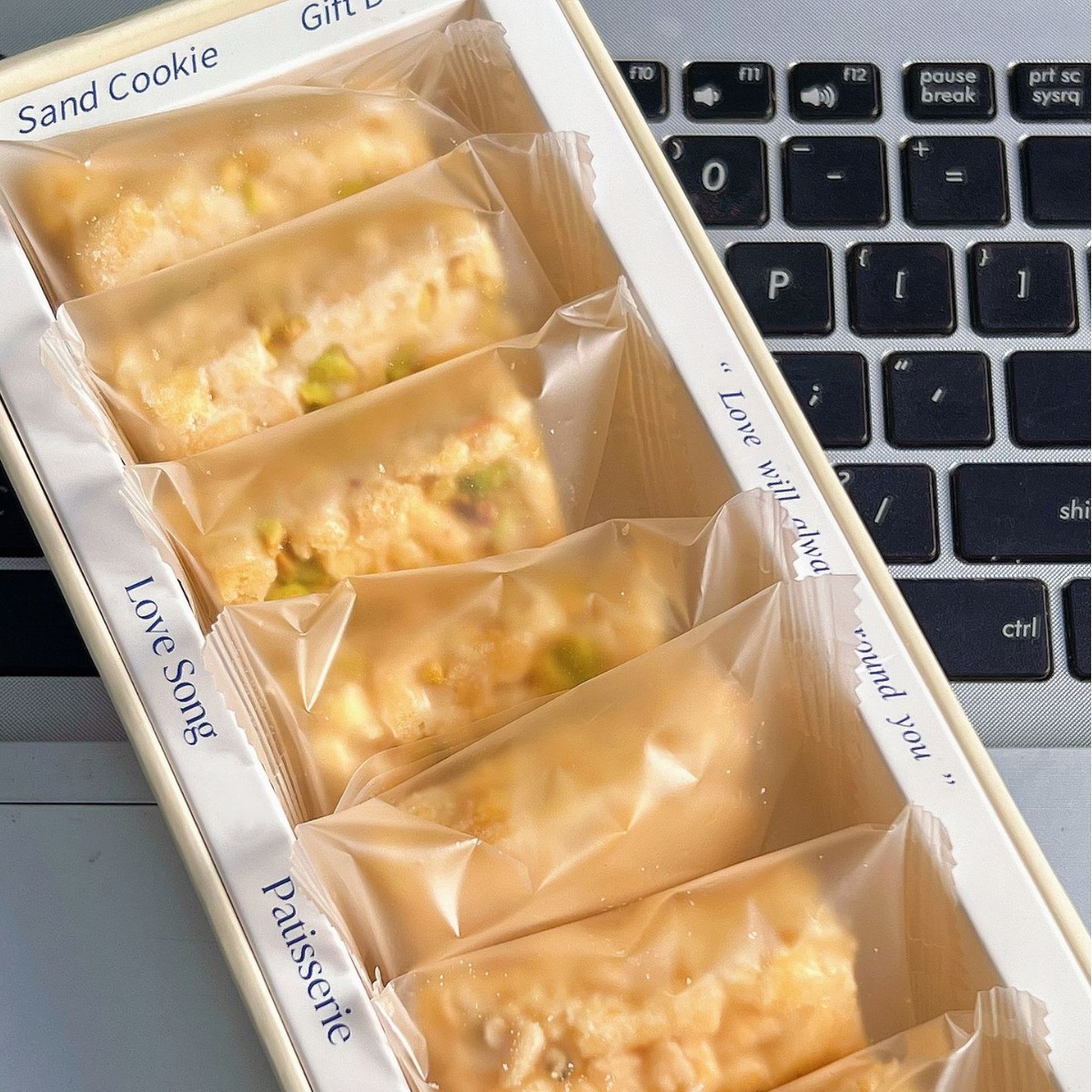 雪花坚果蛋酥酥松拉丝扁桃仁酥夏威夷货酥开心果酥腰果酥独立包装