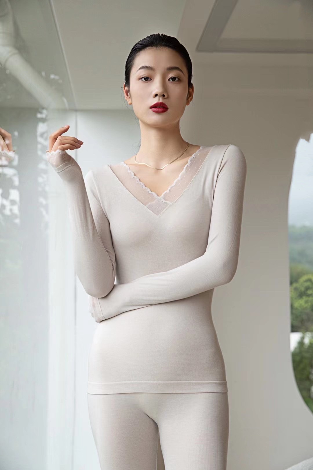 保暖内衣美雅碧薄款打底女上衣羽毛蕾丝v领高弹裸感秋衣秋裤套装