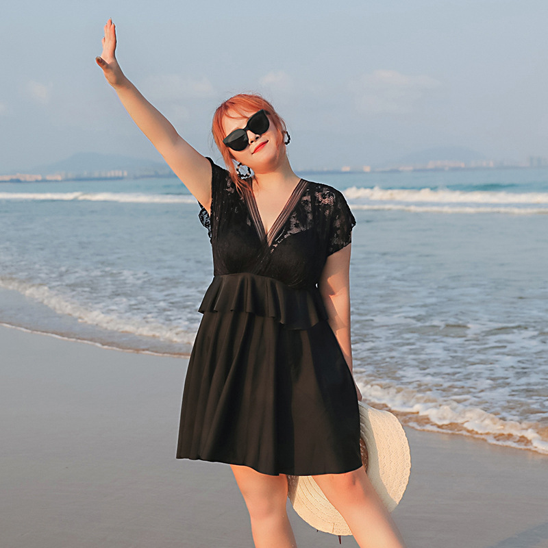 特大号加肥大码泳衣女连体胖mm300斤遮肚显瘦钢托裙式温泉海边游