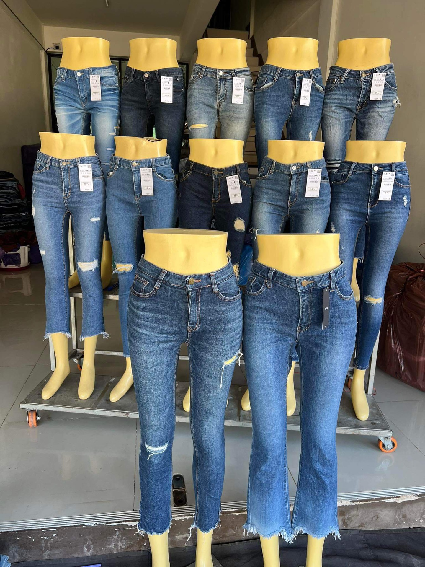 惠州服装批发图片