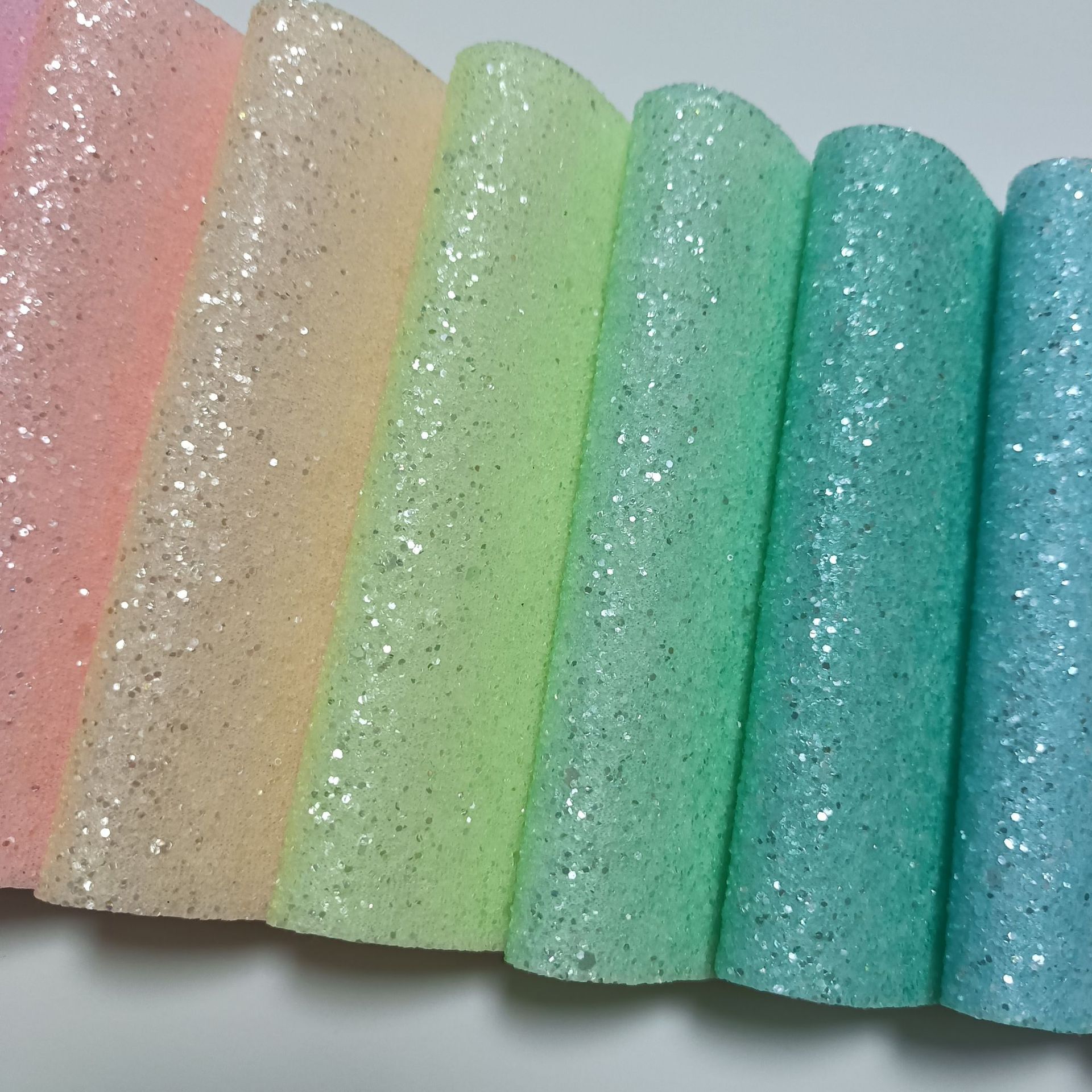 现货批发荧光纯色亮片粗粉格丽特斜纹底人造革手袋鞋面服饰辅料