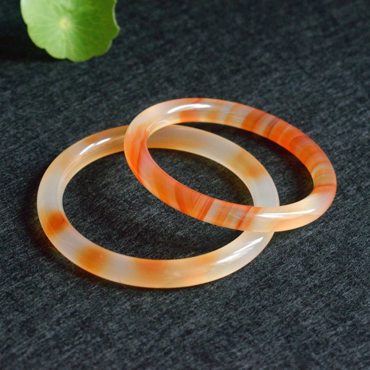 新款无染色俏橘色玛瑙玉髓手镯细圆条美人镯玉镯