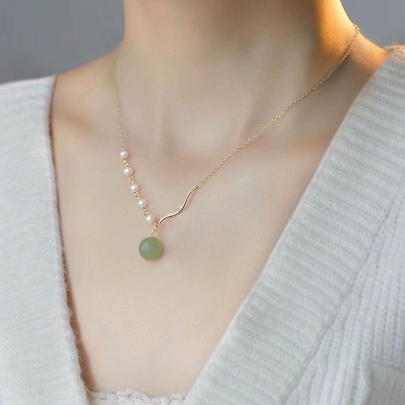 Light Luxury Minority High-Grade Anti-Jade Pearl Necklace for Women Ins Trendy Simple Graceful and Fashionable Design Clavicle Chain