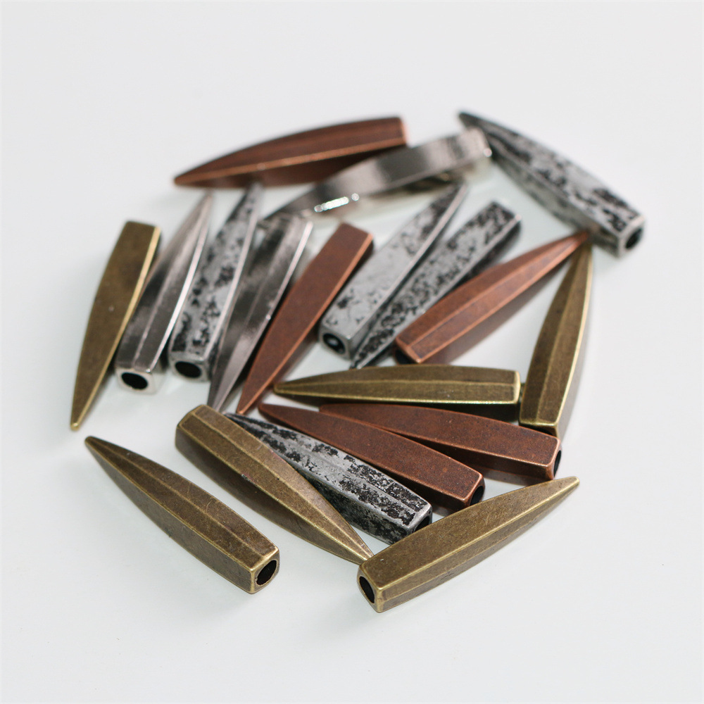 吊钟批发品质吊钟金属吊坠波洛领带绳子尾坠时尚简约款金属吊坠子