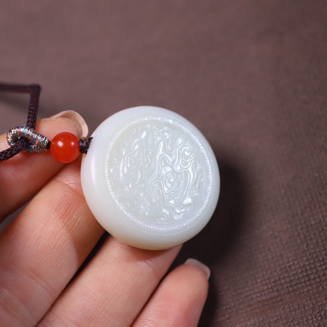 批发和田玉白玉祥云牌玉吊坠 云纹玉坠子挂件祥云圆牌 真玉配证书
