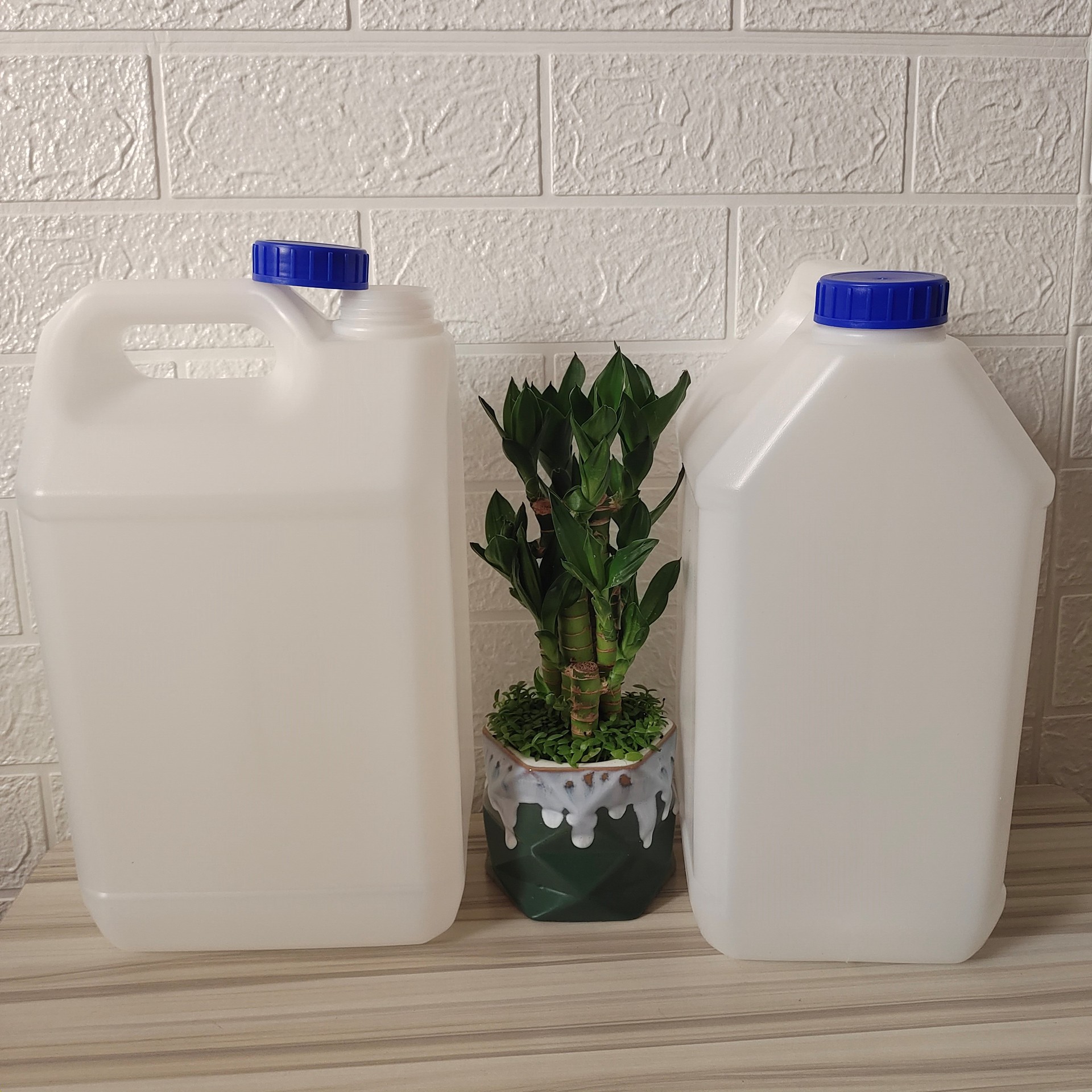 7升透析液桶小口塑料桶加厚消毒液桶pe材质密封盖化工桶酒精桶