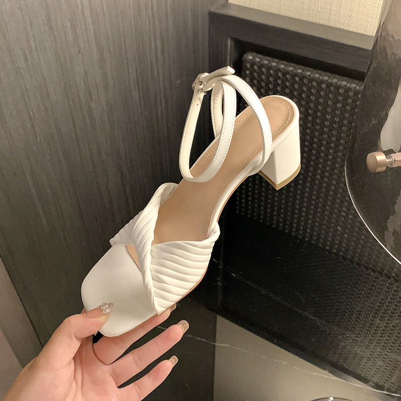 法式方头粗跟高跟鞋一字带女鞋2024新款夏季鞋子女杏色高跟女凉鞋