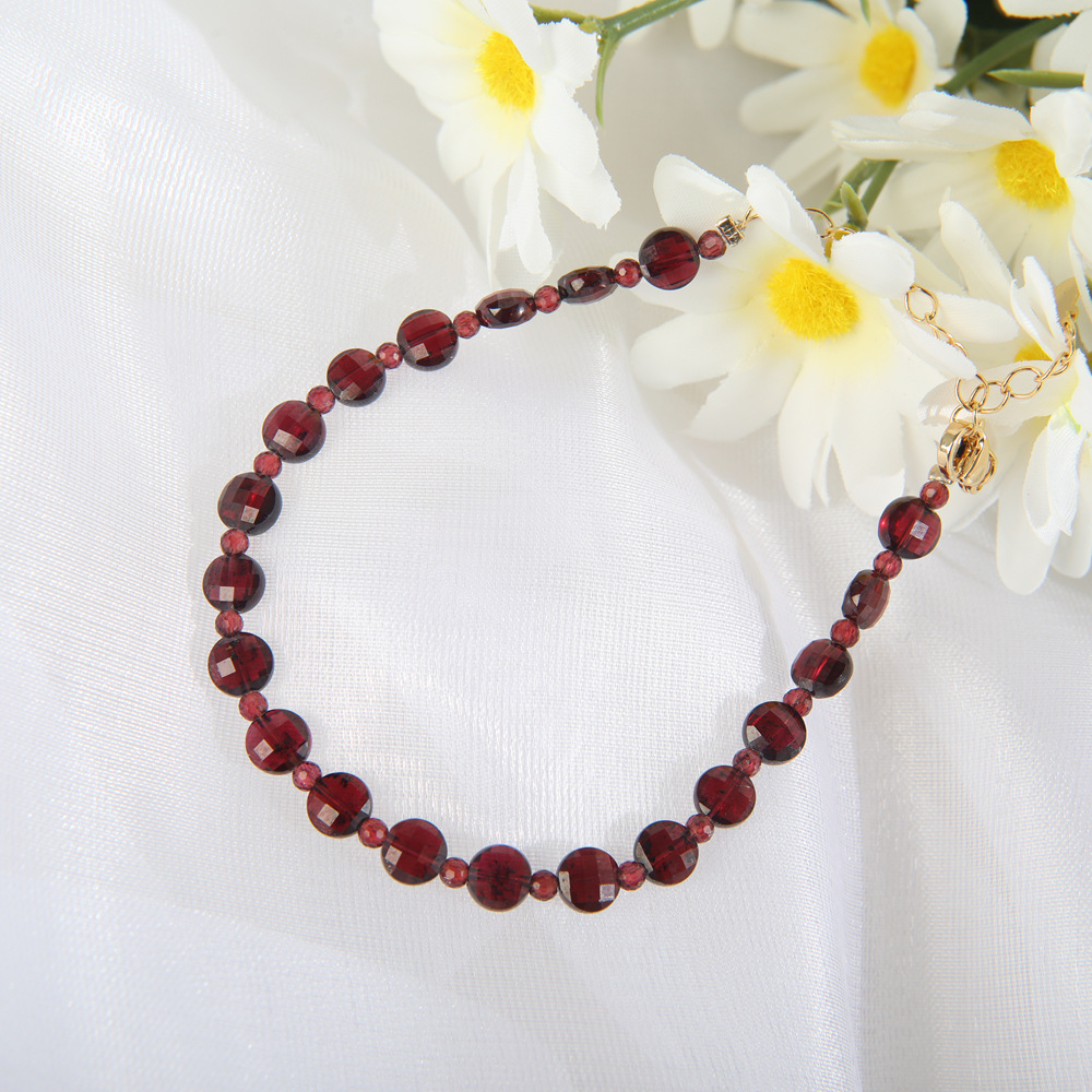 天然酒红石榴石水晶手链女切面小众设计感转运珠手串送礼时尚个性