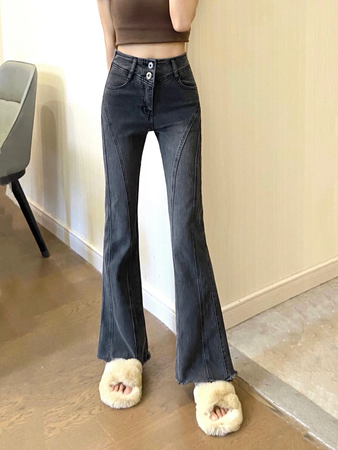 微喇牛仔裤女春秋新款2023设计感小众复古喇叭裤高腰显瘦马蹄裤子