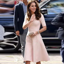 凯特王妃同款2022夏季新款女装圆领中袖收腰粉色中长款气质连衣裙