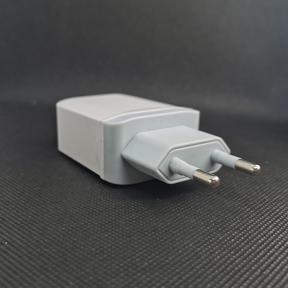 5v2a欧规充电器适用于iphone手机ipad快速充电头ce认证跨境专供