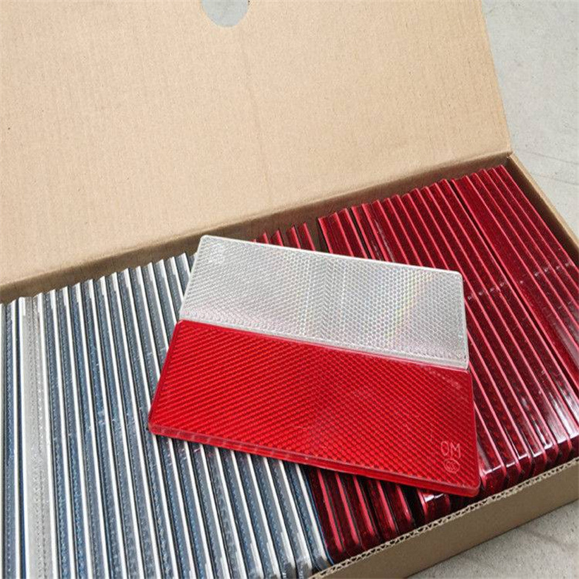 粘贴式汽车反光贴发光车身贴车用红色白色年检反光板交通安全标示