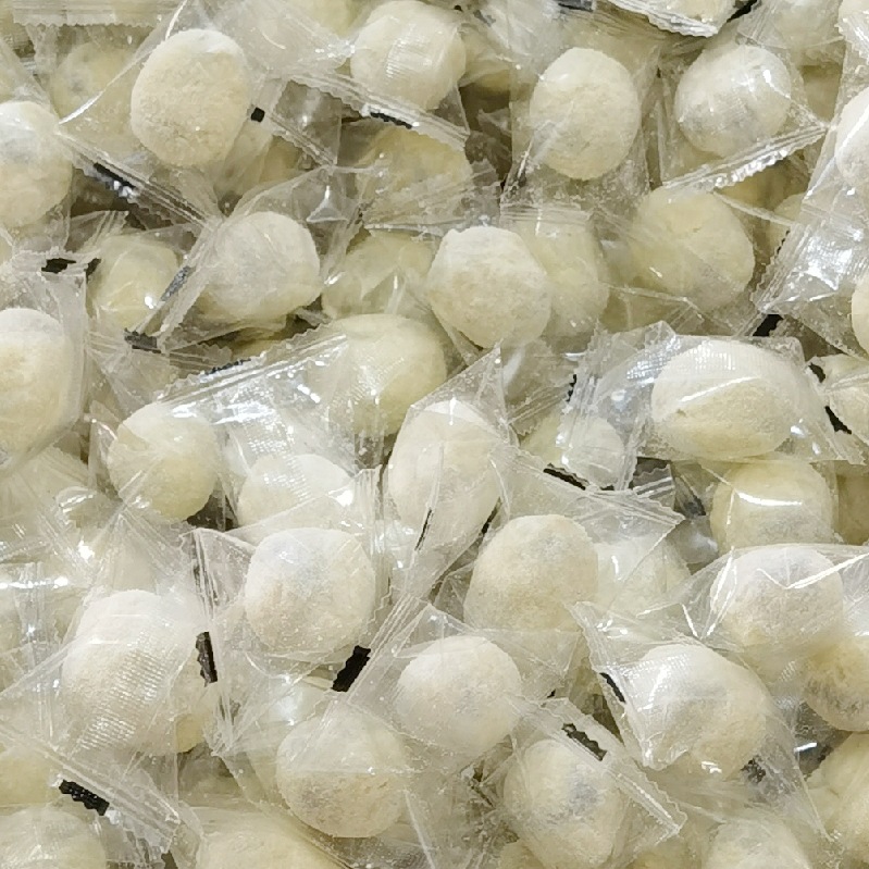 您正在看的是一款全新的休闲零食牛奶枣 ,采用新疆