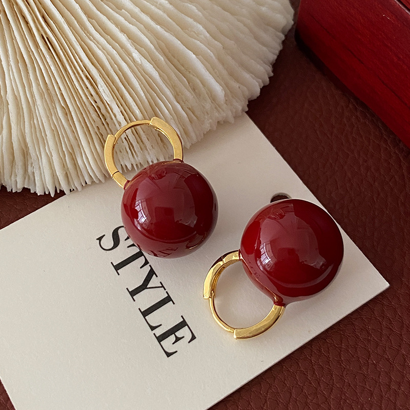 红色珍珠耳环2024结婚喜庆新年伴娘耳饰轻奢高级感新中式球球耳坠