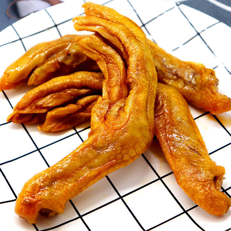 猪脚柳卤香鸭掌广西特产柳州螺蛳粉香辣带黄皮鸭爪卤味鸭脚煲批发