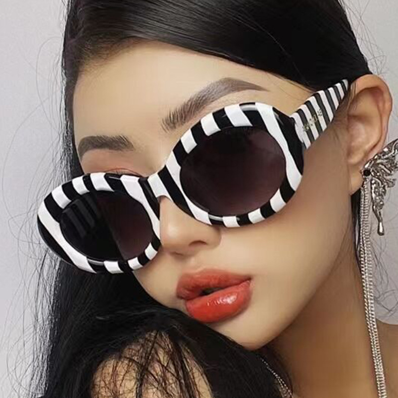 European and American New Striped Sunglasses Toad Frame Hip Hop Internet Celebrity Ins All-Match Sunglasses Zhou Yangqing Same Sunglasses