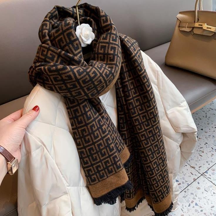 香港潮牌咖色围巾女秋冬季韩版百搭仿羊绒披肩长款加厚保暖围脖潮