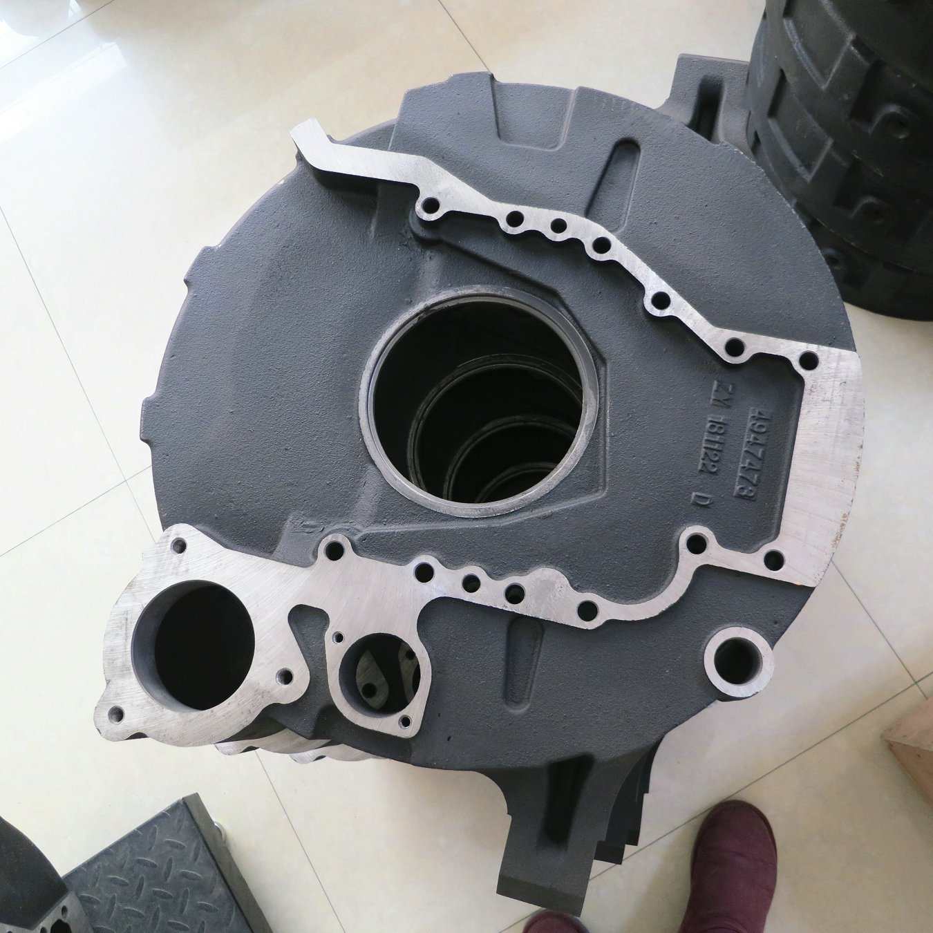 十堰优势直供原厂东风康明斯发动机配件飞轮壳5525701