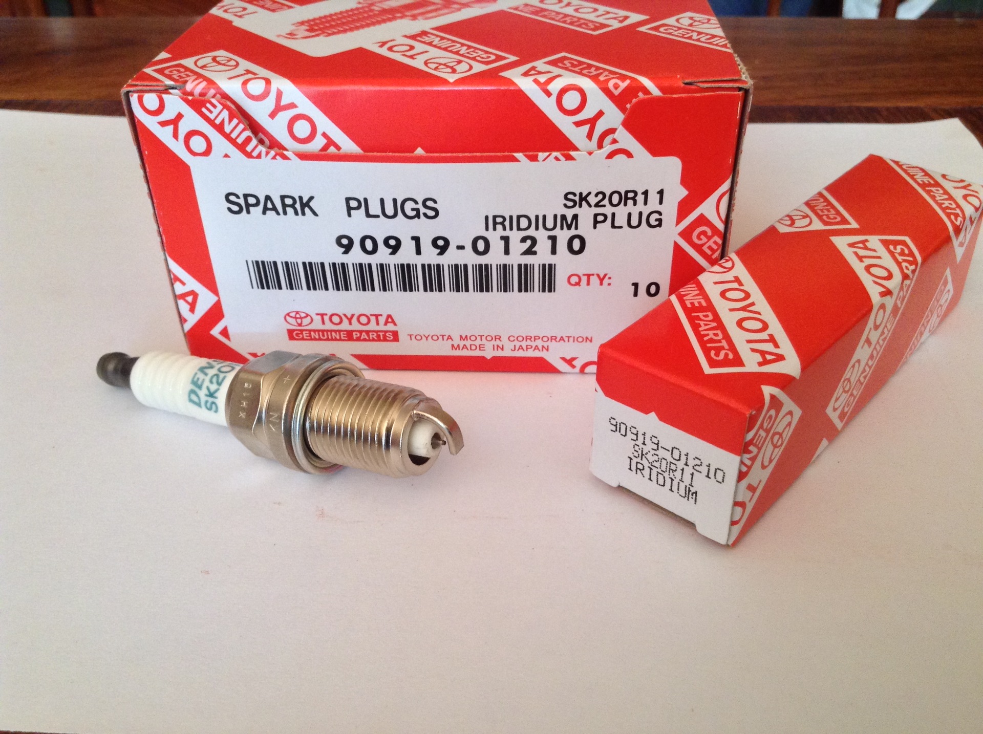 跨境批发供应汽车火花塞spark plug适用于丰田toyota sk20r11