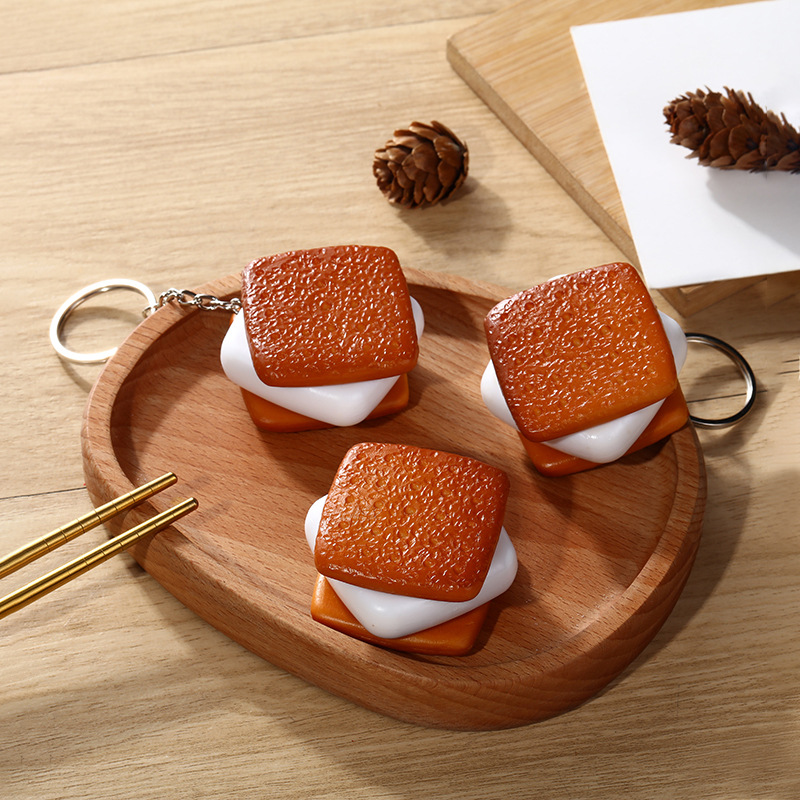 新款创意仿真食玩pvc奶油夹心饼干 钥匙扣挂件学生包包个性挂饰