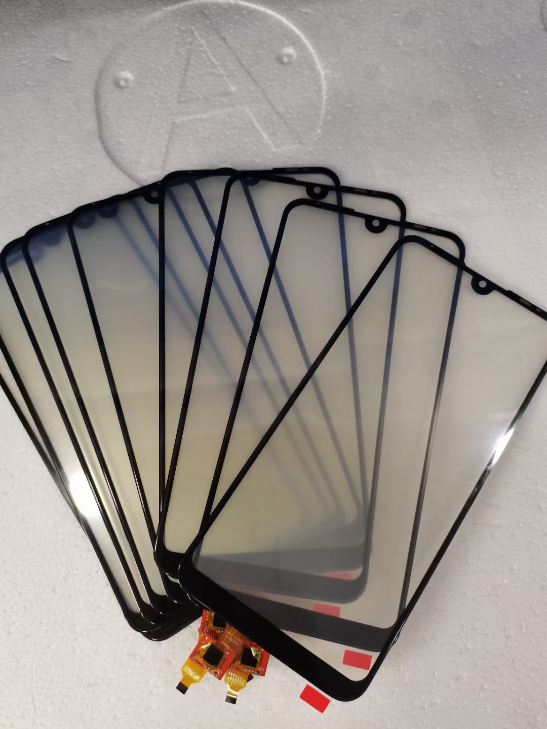 经营国内外各品牌手机屏幕,触摸,盖板,后盖,排线,电池及维修耗材 oca