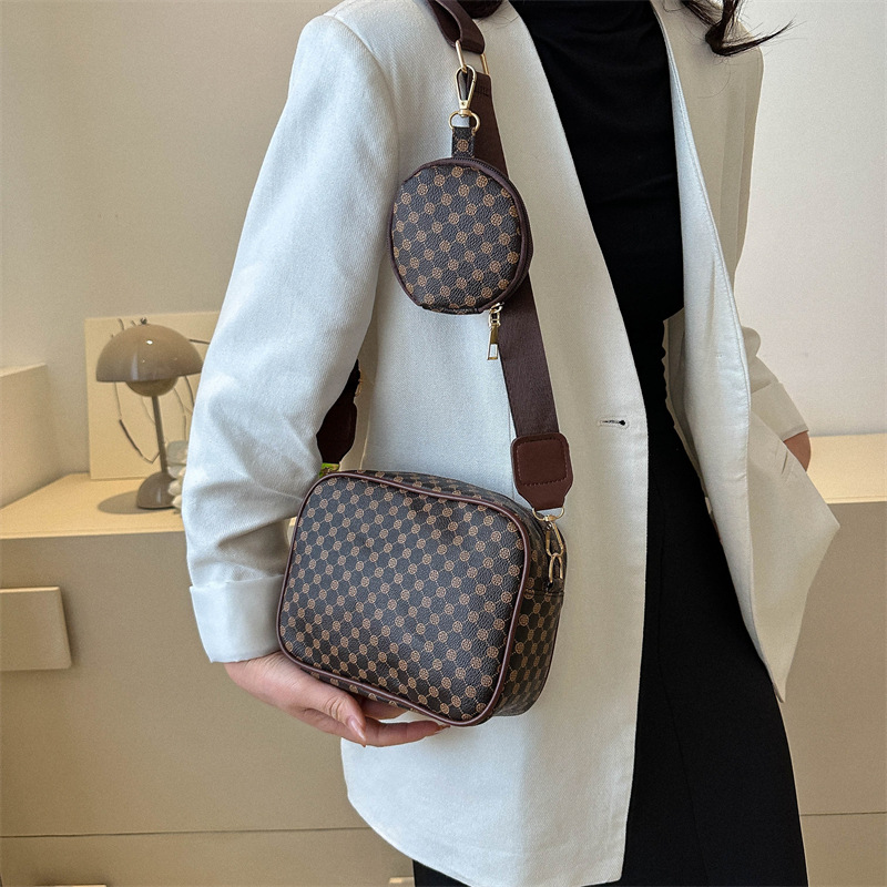 Cross-Border Popular Light Luxury Chessboard Plaid Square Pouch Women's Bag 2023 Summer Casual Stylish Child and Mother Shoulder Messenger Bag