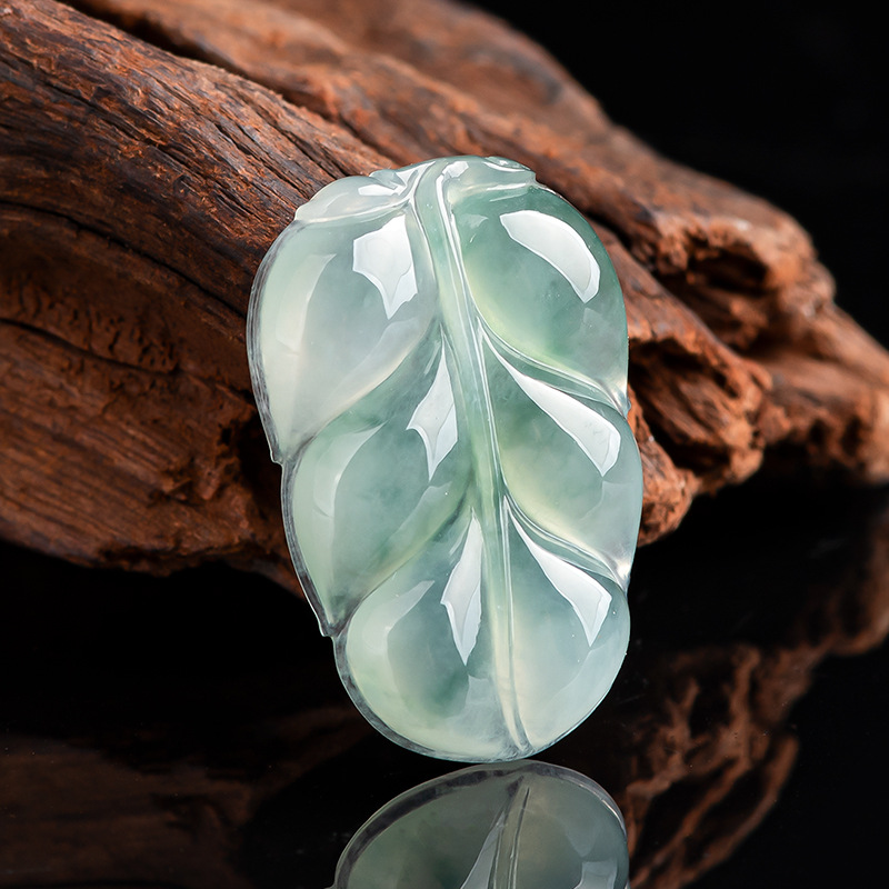 孤品天然缅甸a货翡翠冰飘花树叶叶子冰种玉石吊坠高档挂件女款