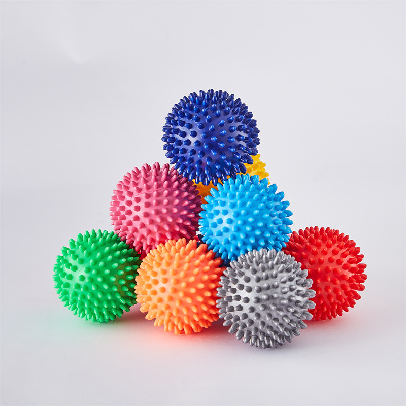 瑜伽刺猬球pvc刺球按摩穴位握力球尖钉子筋膜健身球按摩球