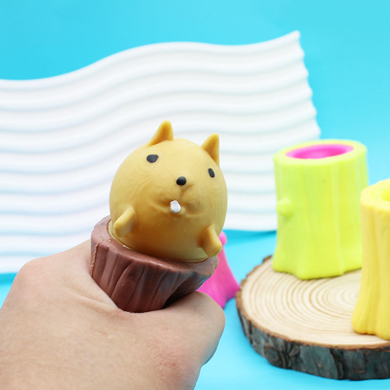 邪恶松鼠杯解压发泄抖音网红同款挤压捏捏乐玩具地摊货源减压神器