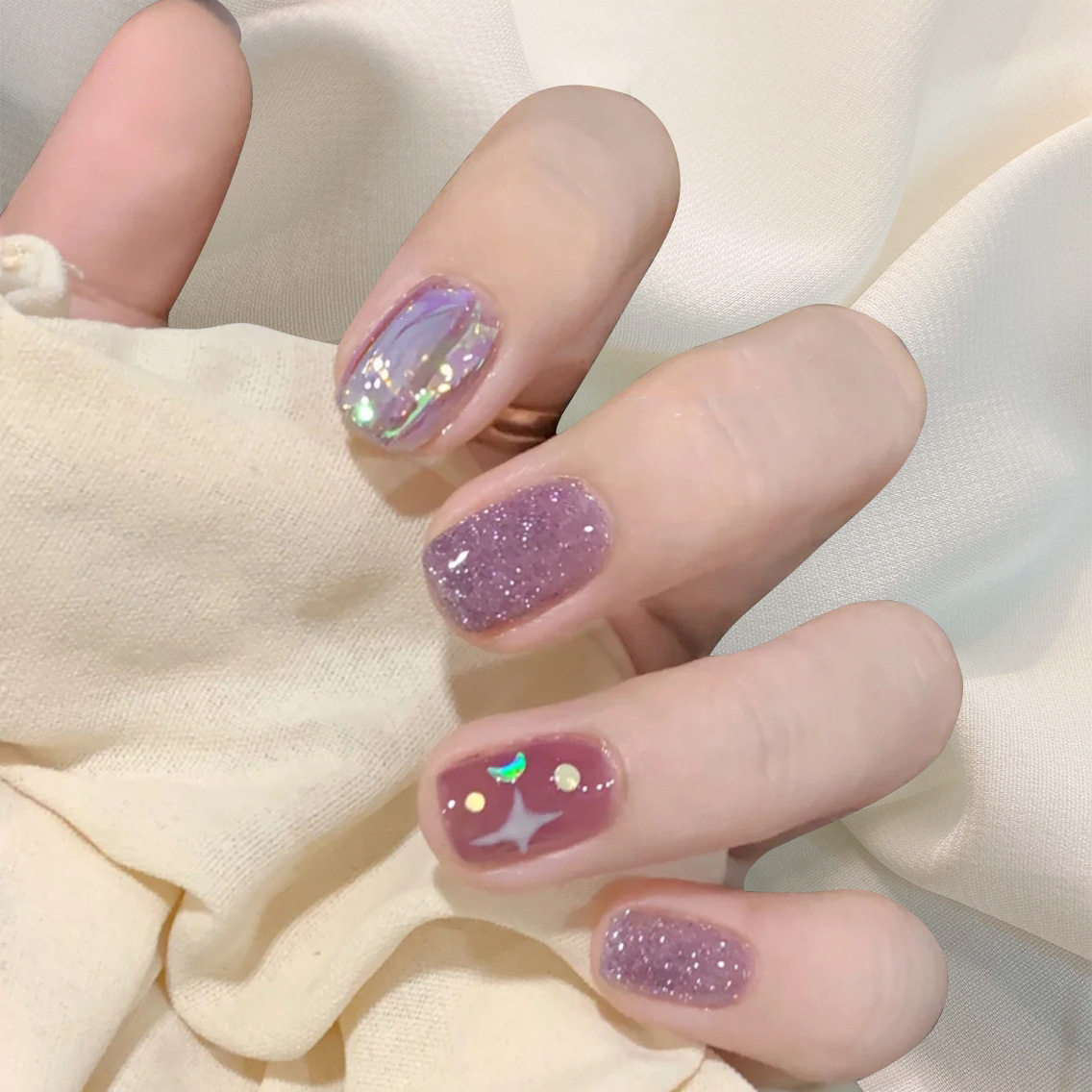 美甲草莓图片