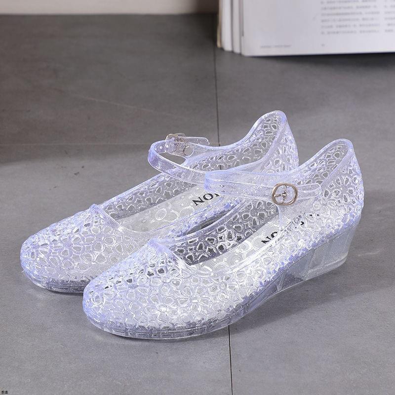 果冻鞋水晶凉鞋女夏时尚外穿中跟一字鞋坡跟平底防滑洞洞鞋镂空新