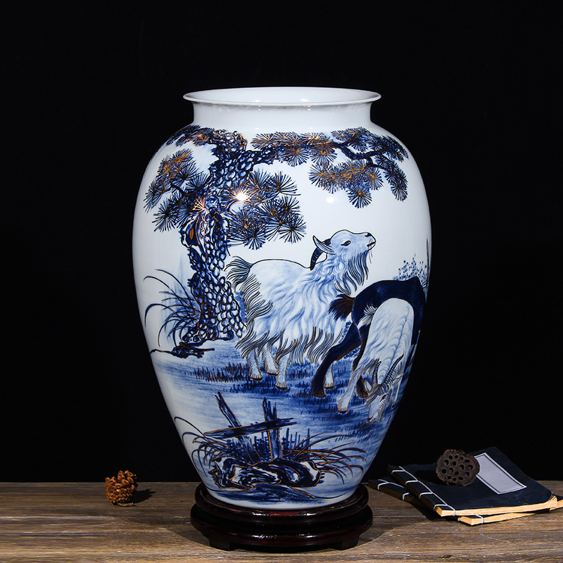 景德镇陶瓷器花瓶名家描金手绘青花瓷三羊开泰花瓶收藏礼品工艺品