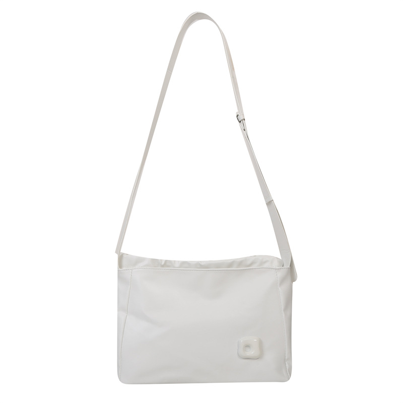 Retro Small Solid Color Square Bag 2023 New Shoulder Messenger Bag Minority Fashion Simple Temperament Commute Versatile Women's Bag
