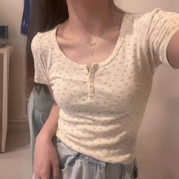 外贸专供碎花短袖t恤上衣女修身打底上衣正肩t恤女小清新夏新款