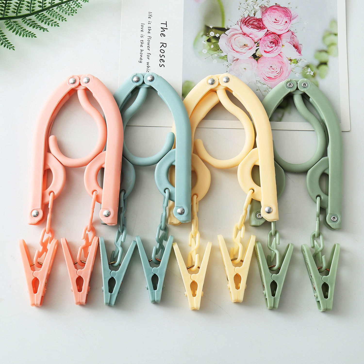 Portable Foldable Hanger Outdoor Travel Multifunctional Telescopic Coat Hanger Stall Folding Plastic Cloth Rack